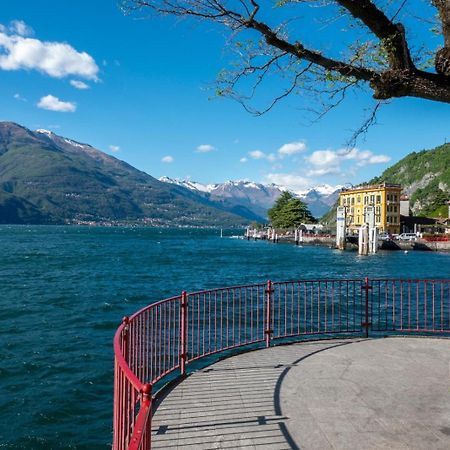 Casa In Riva Al Lago Βαρένα Εξωτερικό φωτογραφία