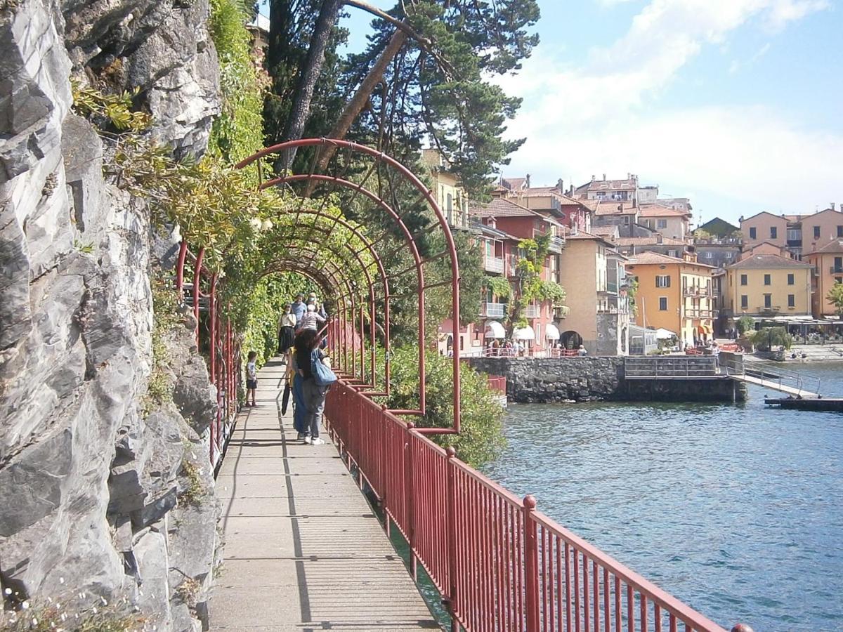 Casa In Riva Al Lago Βαρένα Εξωτερικό φωτογραφία