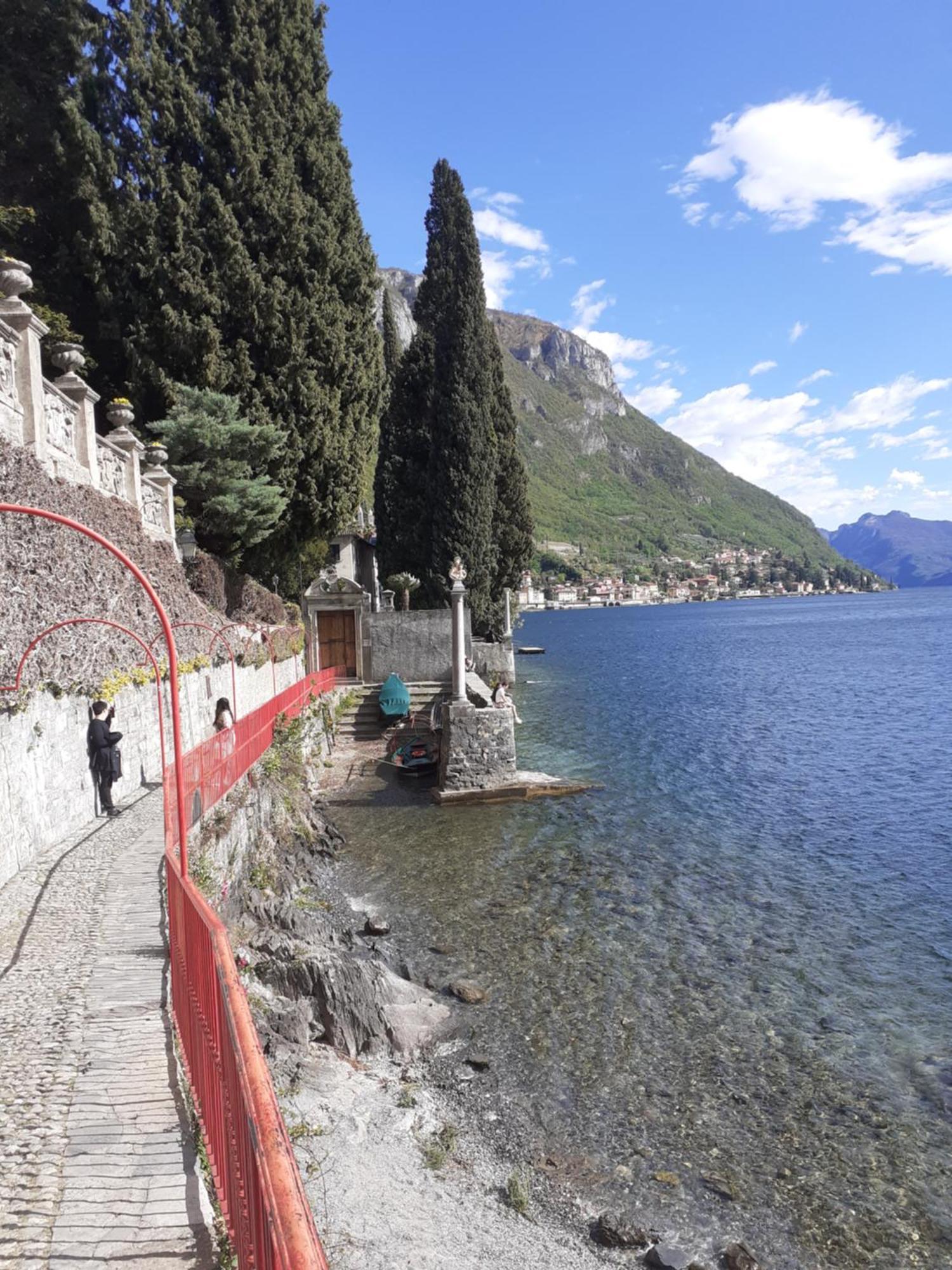Casa In Riva Al Lago Βαρένα Εξωτερικό φωτογραφία