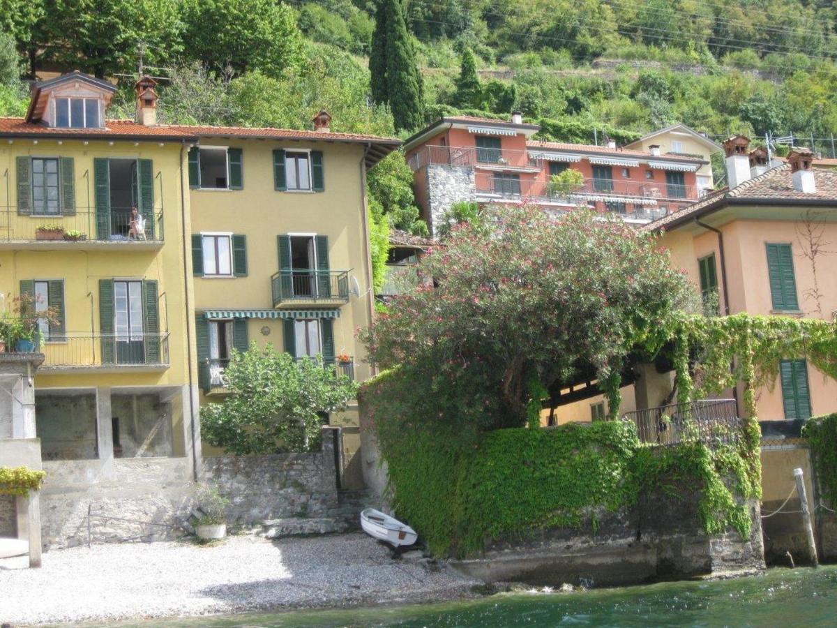 Casa In Riva Al Lago Βαρένα Εξωτερικό φωτογραφία
