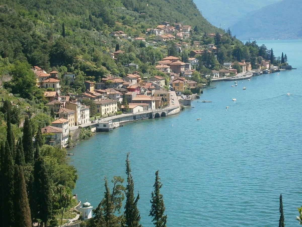 Casa In Riva Al Lago Βαρένα Εξωτερικό φωτογραφία