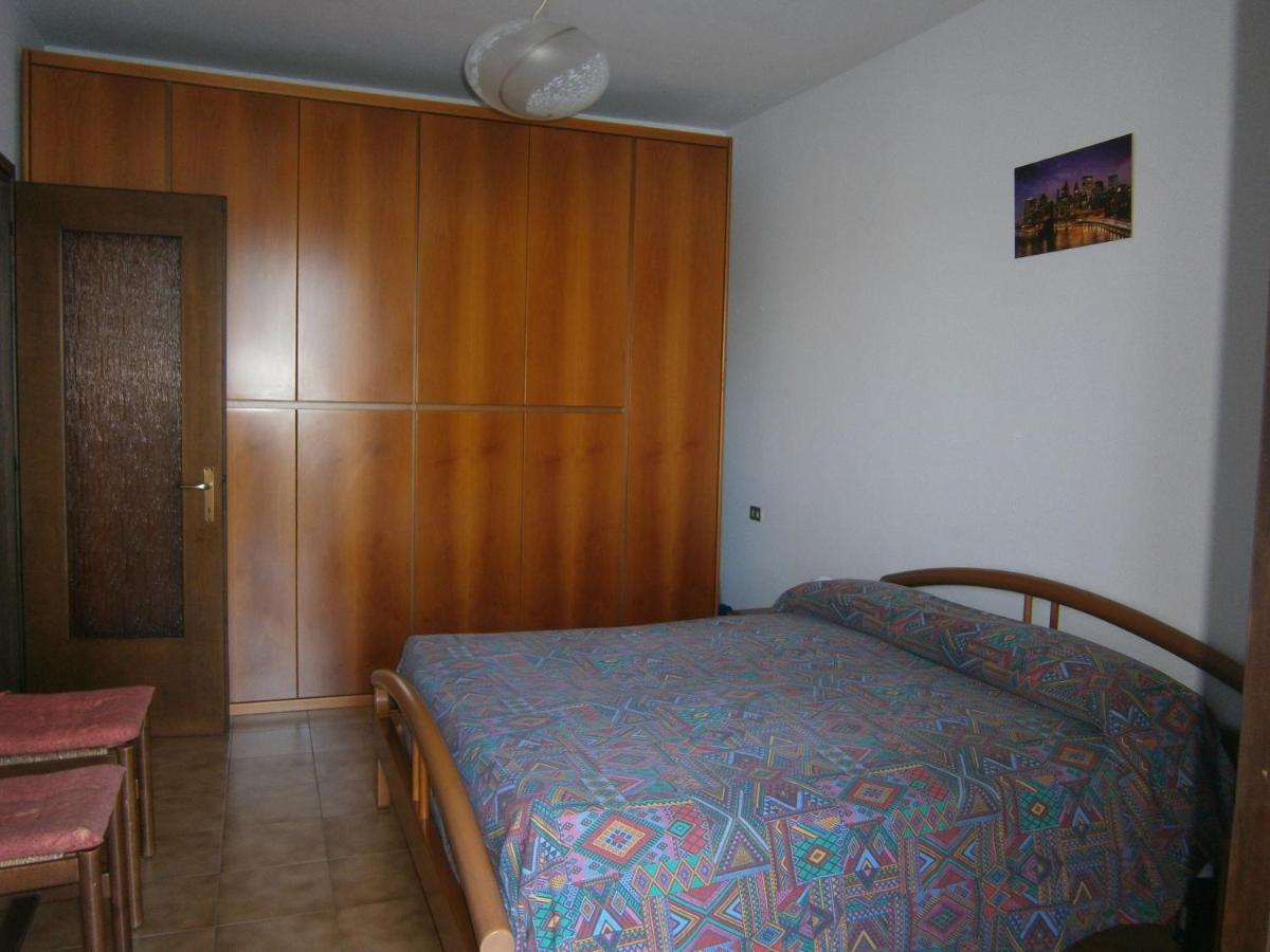 Casa In Riva Al Lago Βαρένα Εξωτερικό φωτογραφία